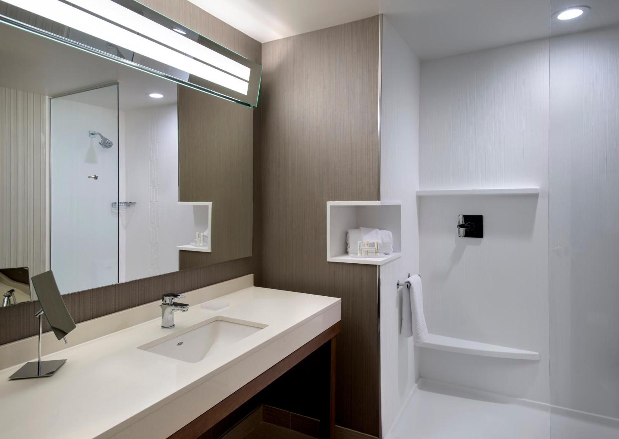 Hotel Courtyard By Marriott Schenectady At Mohawk Harbor