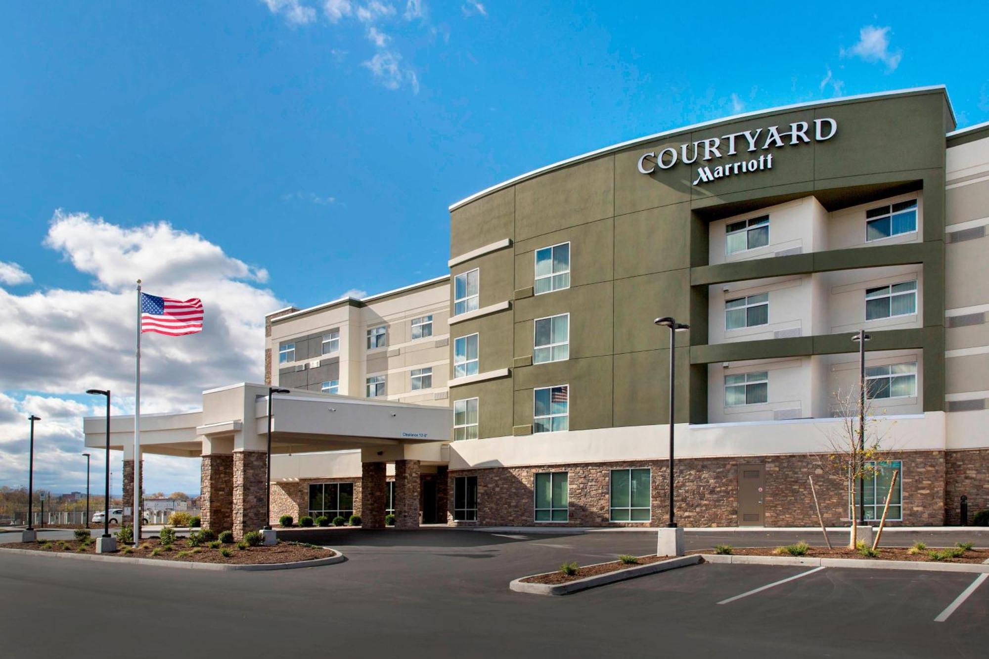 Hotel Courtyard By Marriott Schenectady At Mohawk Harbor 3*