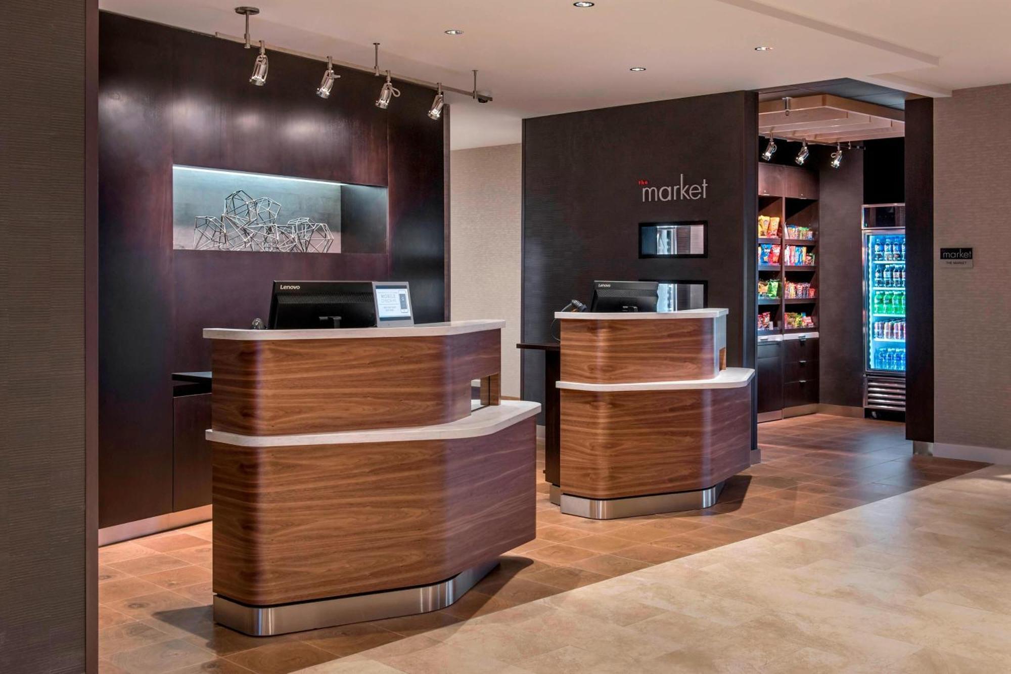 Courtyard By Marriott Schenectady At Mohawk Harbor 3*