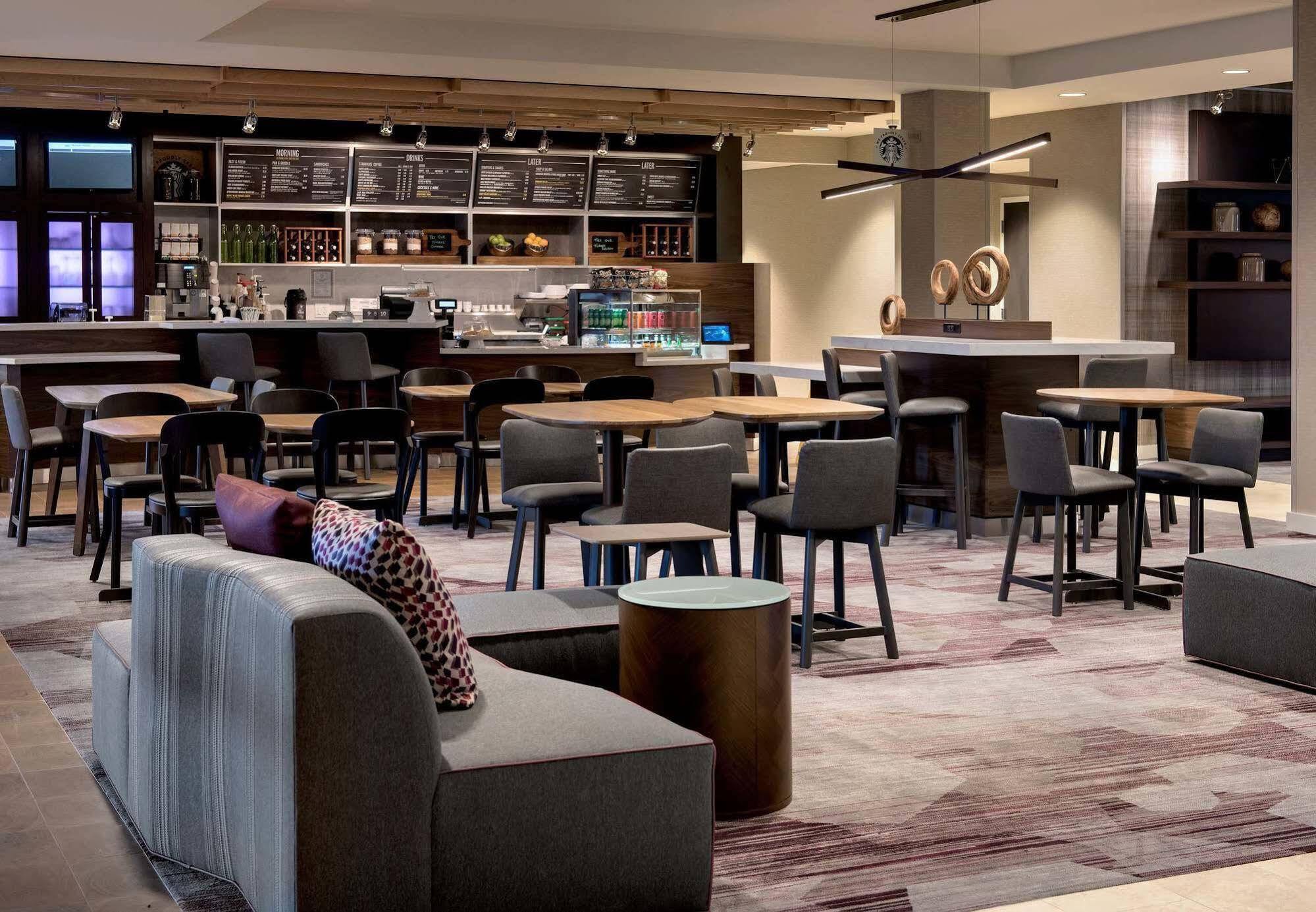 Hotel Courtyard By Marriott Schenectady At Mohawk Harbor 3*